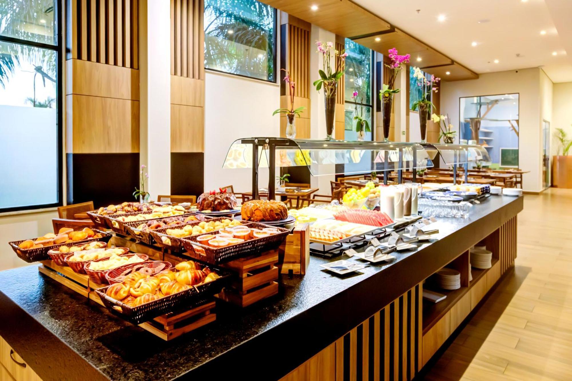 Doubletree By Hilton - Resort - 伊瓜苏 外观 照片 A buffet at a hotel
