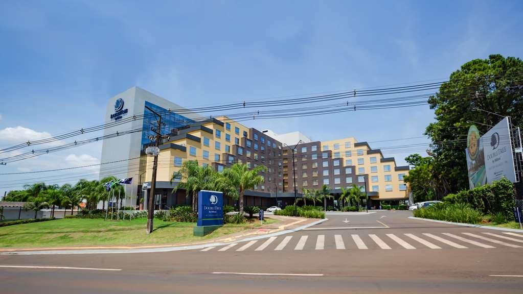 Doubletree By Hilton - Resort - 伊瓜苏 外观 照片 Hilton Garden Inn in Taguig, Philippines